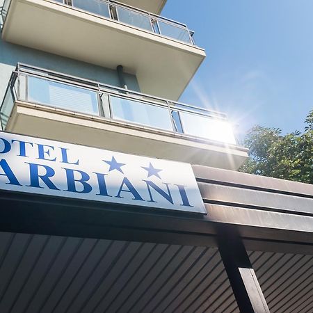 Hotel Barbiani Римини Екстериор снимка