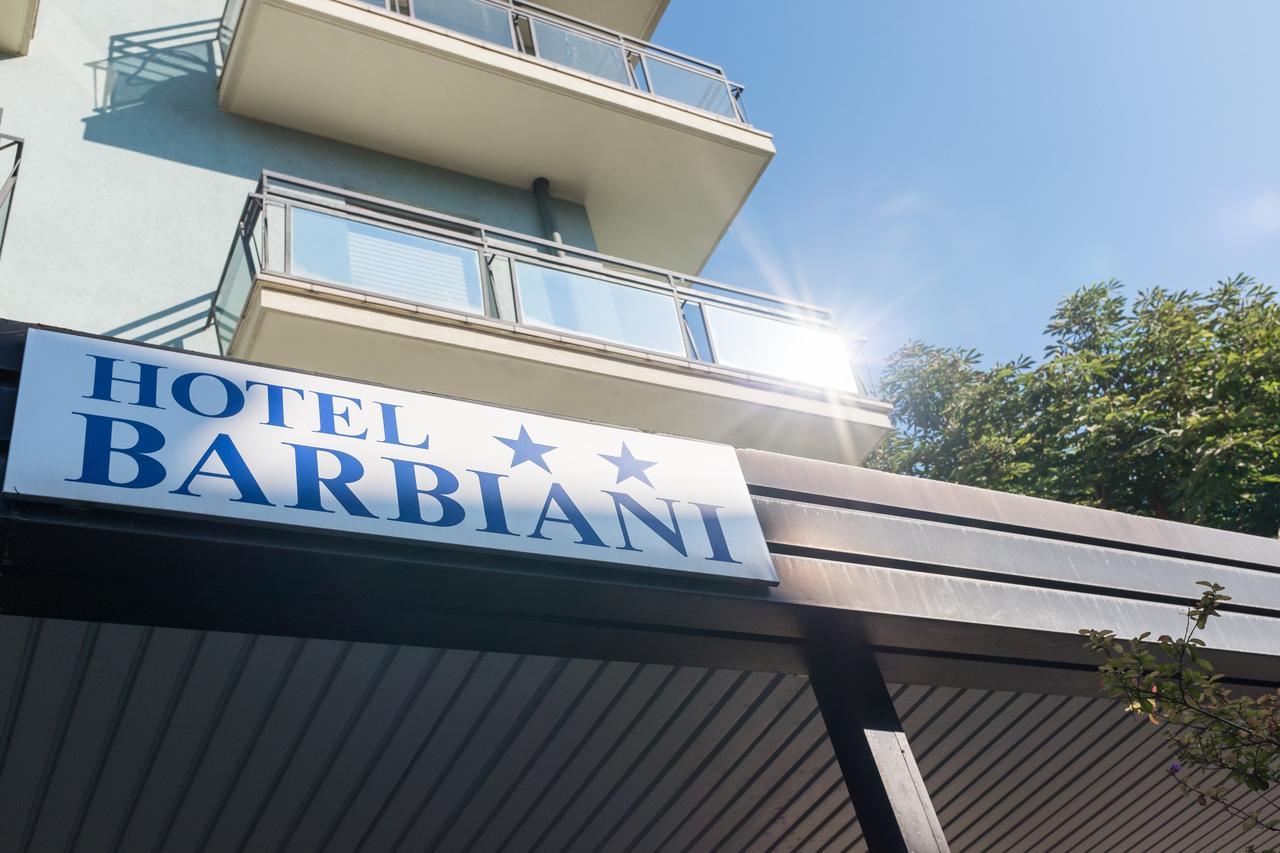 Hotel Barbiani Римини Екстериор снимка